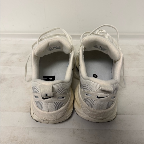 Nike Vomero 18 - Picture 3 of 3